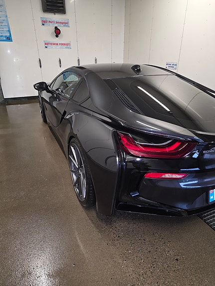BMW i8 6 of 18