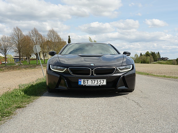 BMW i8 14 of 18