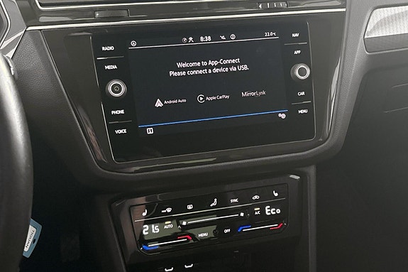 Volkswagen Tiguan 16 of 25