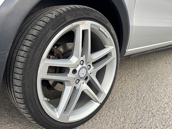 Mercedes-Benz V250 d 13 of 30