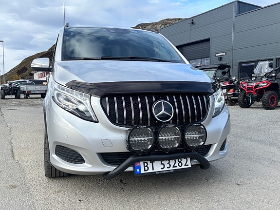 Mercedes-Benz V250 d 3 of 30