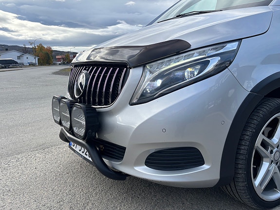 Mercedes-Benz V250 d 4 of 30