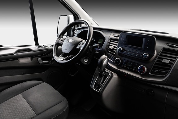 Ford Transit Custom 21 of 23