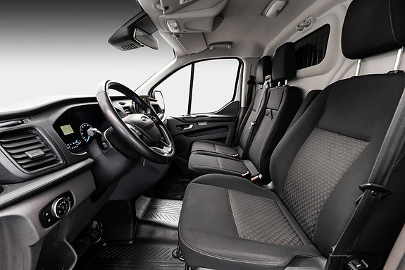 Ford Transit Custom 17 of 23