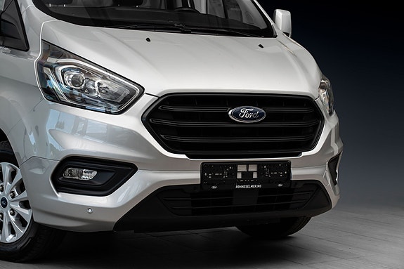 Ford Transit Custom 2 of 23