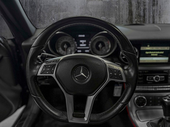 Mercedes-Benz SLK200 14 of 18