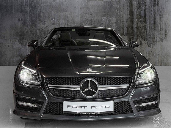 Mercedes-Benz SLK200 3 of 18