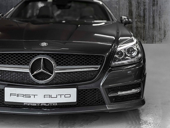 Mercedes-Benz SLK200 4 of 18