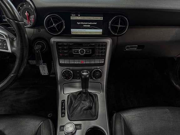 Mercedes-Benz SLK200 15 of 18