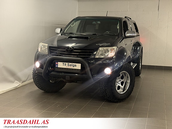 Toyota HiLux 3 of 30