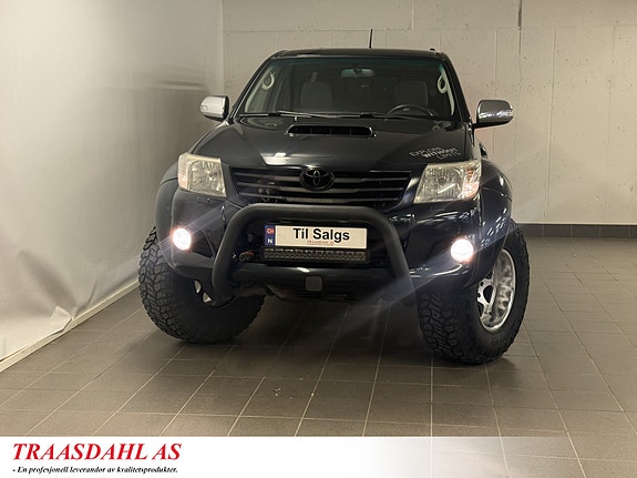 Toyota HiLux 4 of 30