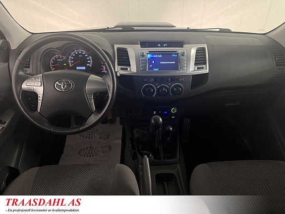 Toyota HiLux 16 of 30