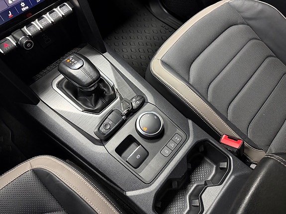 Volkswagen Amarok 24 of 27
