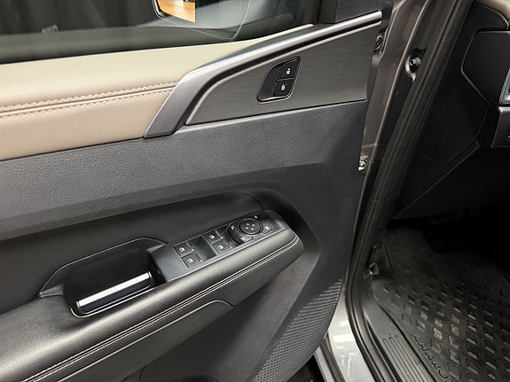 Volkswagen Amarok 10 of 27
