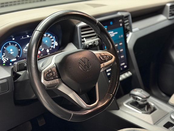 Volkswagen Amarok 15 of 27