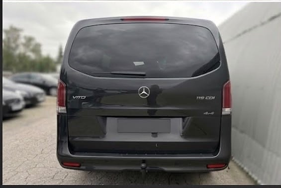 Mercedes-Benz Vito 4 of 19