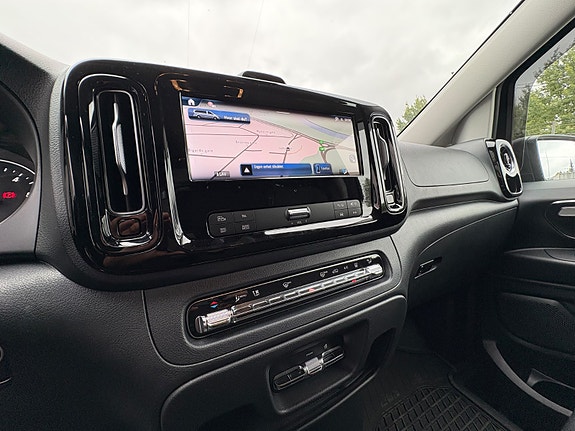 Mercedes-Benz Vito 16 of 19