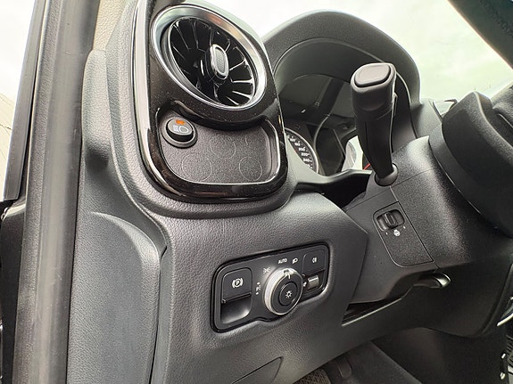 Mercedes-Benz Vito 14 of 19