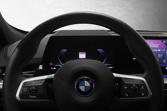 BMW iX1 21 of 30