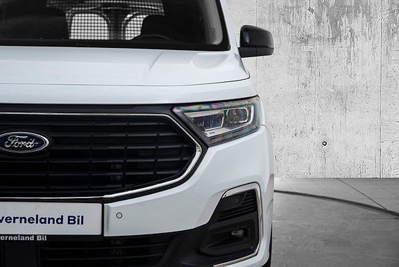Ford Transit Connect 9 of 21