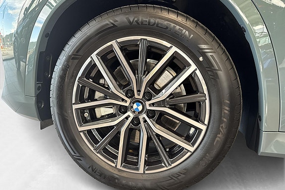 BMW iX1 15 of 15