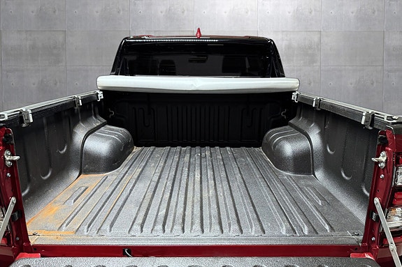 Toyota HiLux 20 of 22