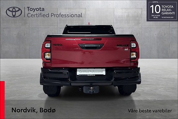 Toyota HiLux 4 of 22