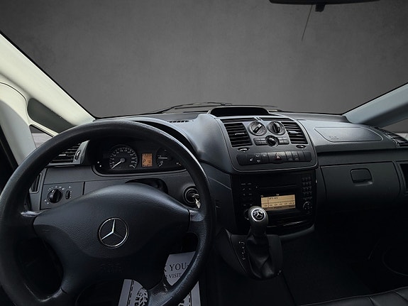 Mercedes-Benz Vito 113 12 of 19