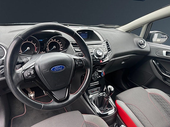 Ford Fiesta 10 of 25
