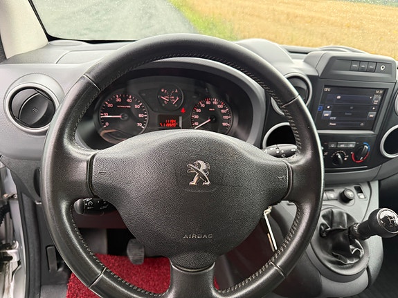 Peugeot Partner 11 of 17
