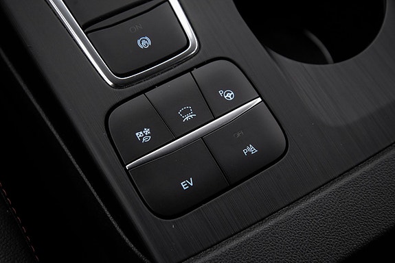 Ford Kuga 19 of 30