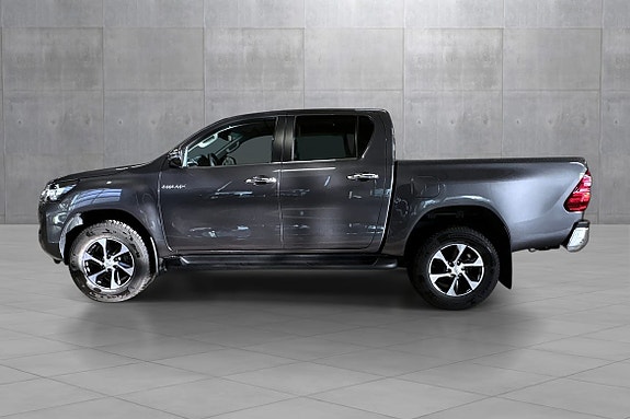 Toyota HiLux 2 of 19