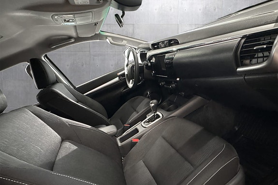 Toyota HiLux 15 of 19