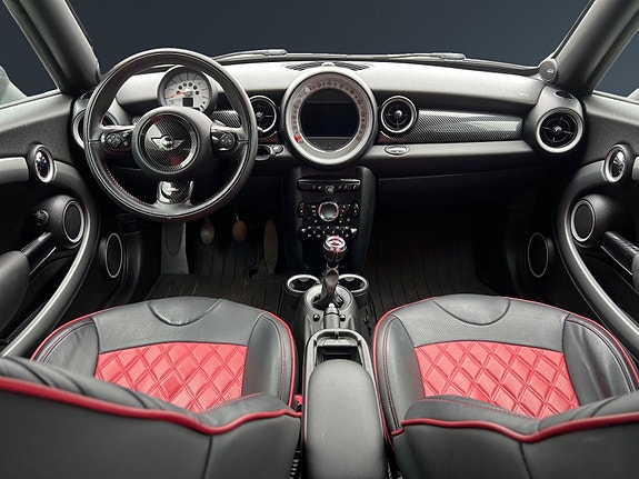 MINI Cooper 15 of 29