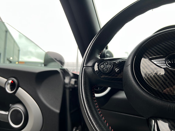 MINI Cooper 21 of 29