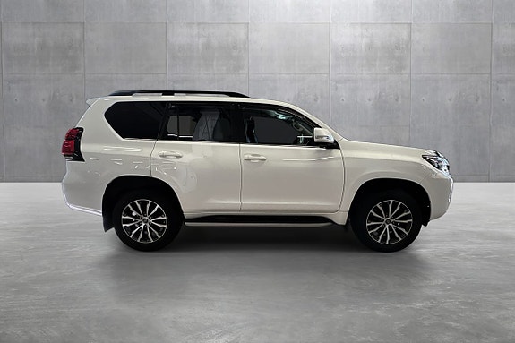 Toyota Land Cruiser 6 of 19