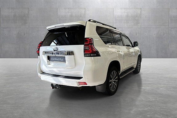 Toyota Land Cruiser 5 of 19