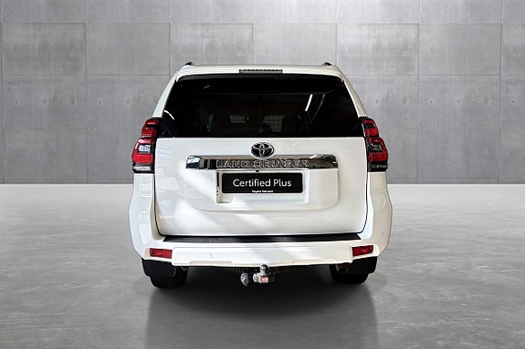 Toyota Land Cruiser 4 of 19
