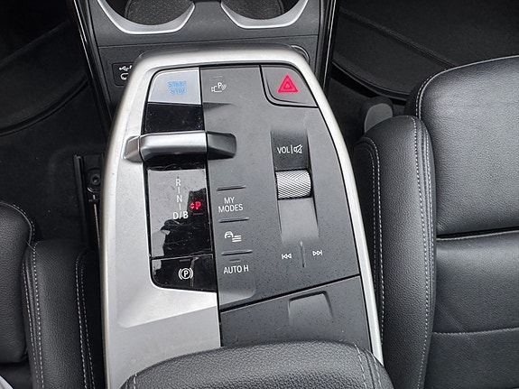 BMW iX1 24 of 30
