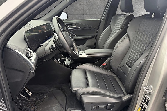 BMW iX1 15 of 30