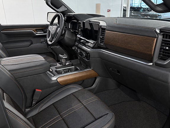Chevrolet Silverado 1500 18 of 30