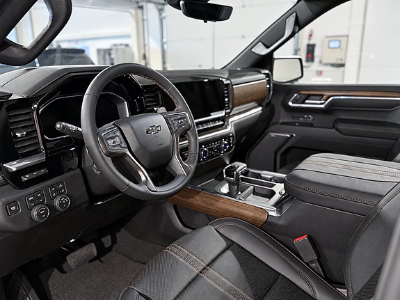 Chevrolet Silverado 1500 13 of 30
