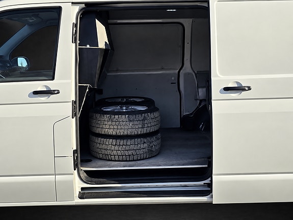 Volkswagen Transporter 19 of 30
