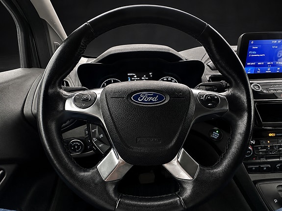 Ford Transit Connect 16 of 23