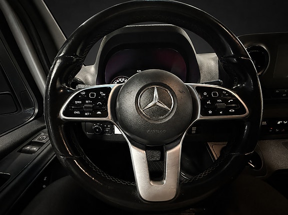 Mercedes-Benz Sprinter 16 of 20