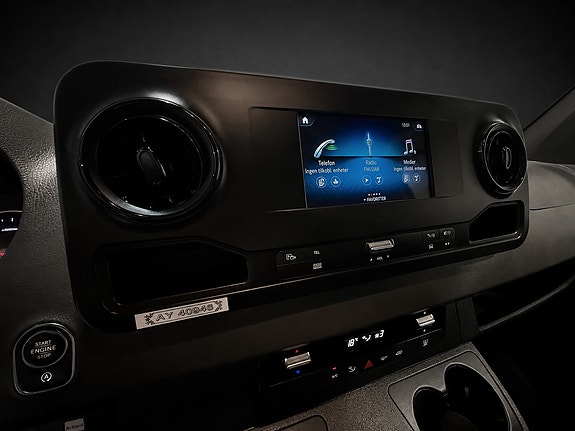 Mercedes-Benz Sprinter 20 of 20