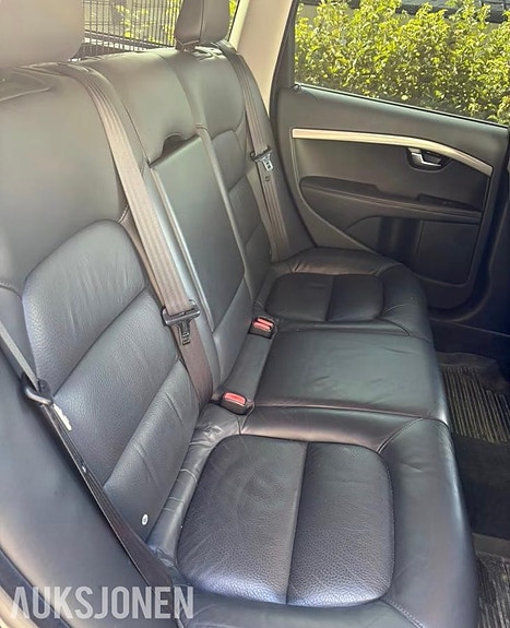 Volvo V70 9 of 13