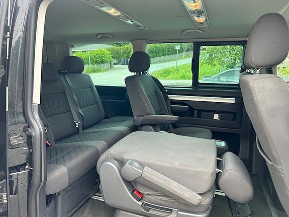 Volkswagen Multivan 12 of 16