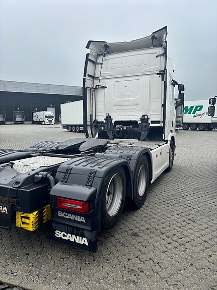 Scania R 560 4 of 5