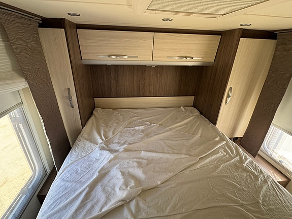 Bürstner Ixeo Time IT 745 - 148 hk - Queenbed - Senkeseng - Lithium - Luftfjæring - Stekeovn 18 of 21